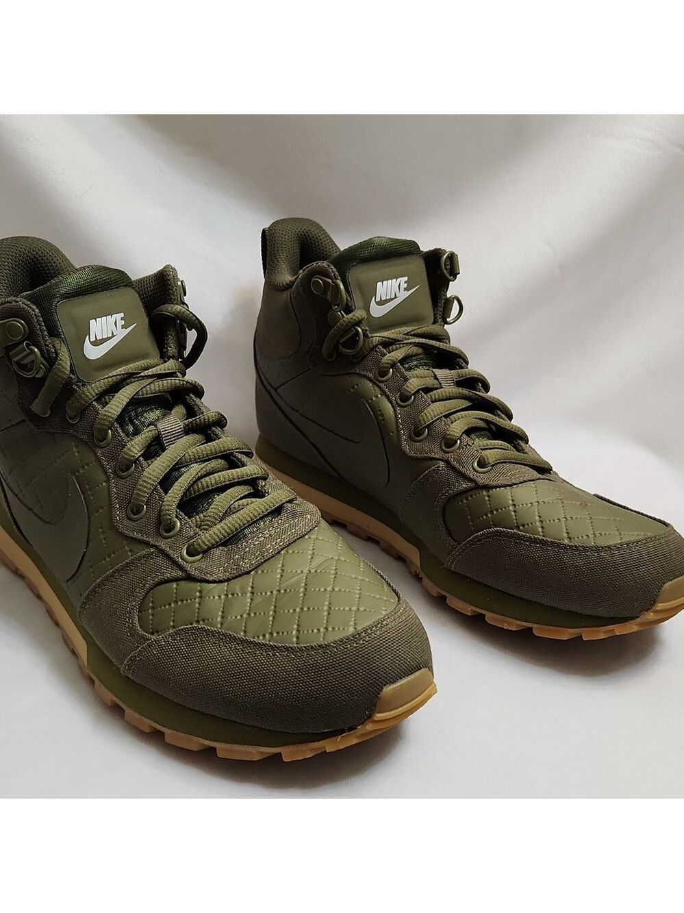 Nike MD Runner 2 Mid Premium High-Top Green Training Sneakers  (W Size 8.5) - Picture 3 of 13